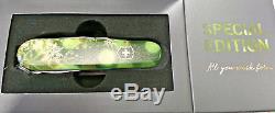 2018 Special Limited Edition Snowflake Green Climber Victorinox Swiss Army Knife