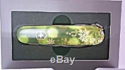 2018 Special Limited Edition Snowflake Green Climber Victorinox Swiss Army Knife