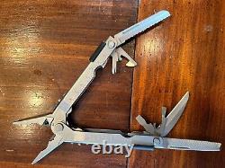 5lb LOT TSA Confiscated Knives Various Brands EDC swiss army style Gerber MP600