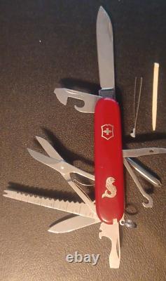 7 Victorinox Knives-1 wood scale, Fisherman, Camper, Marlboro, Golfer, Hoffritz