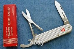 C. 1980s NIB 84mm Victorinox Ribbed Alox Red Shield Voyageur Swiss Army Knife VTG