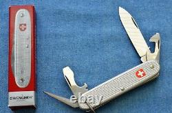 C2001 NIB Wenger SOLDAT / Soldier 1961 01 silver checkered alox Swiss Army Knife