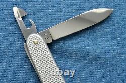 C2002 NIB NOS Victorinox SOLDIER 1961 02 silver checkered alox Swiss Army Knife