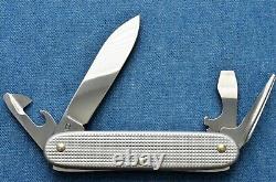 C2002 NIB NOS Victorinox SOLDIER 1961 02 silver checkered alox Swiss Army Knife