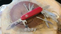 Discontinued Red Victorinox 91mm Master Craftsman Swiss Army Knife Phillips T85