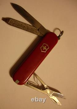 NTSA LOT of 50 VICTORINOX 58 mm CLASSICS SWISS ARMY MULTIFUNCTION POCKET KNIVES