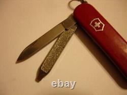 NTSA LOT of 50 VICTORINOX 58 mm CLASSICS SWISS ARMY MULTIFUNCTION POCKET KNIVES