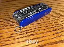 New Victorinox Swiss Army 91mm Knife SWISSCHAMP BLUE + DELUXE LEATHER POUCH