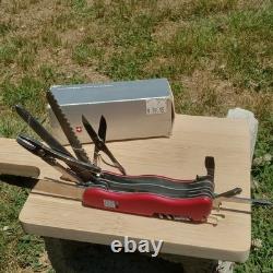 ORIGINAL VICTORINOX Work Champ Red Swiss Army Knife 21 Function NOS Discontinued