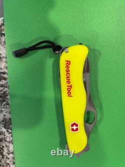 StayGlow Victorinox RescueTool 111mm Swiss Army Knife with Case TSA Auction