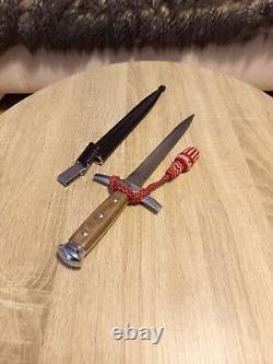 Swiss Army Dirk Victorinox M1943 Dagger M43 Knife Elsener Schwyz WW2 Walnut grip