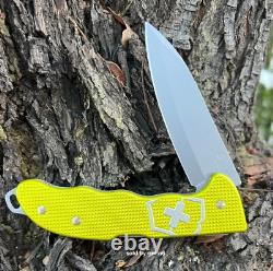 Swiss Army Knife Hunter Pro Limited Edition 2023 Yellow Victorinox 0.9415. L23