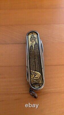 Swiss Army Knife KUALA LUMPUR XVI'98 Commonwealth Games Commemorative Knife