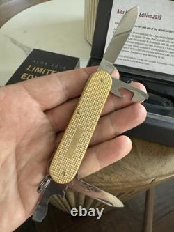 Swiss Army Knife L. E. Champagne Gold Cadet Alox Victorinox 0.2601. L19 New In Box