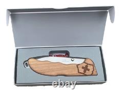 Swiss Army Walnut Wood Evoke Hunter Pro With Clip Victorinox 0.9415. D630, NIB