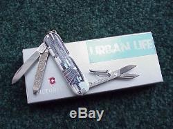 URBAN LIFE Collection Limited Edition Victorinox Swiss Army Knife 6 knives