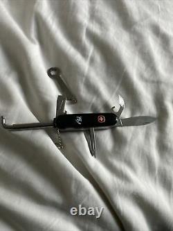 USED Wenger Snowboarder Swiss Army Knife black