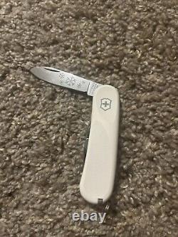 Unique Victorinox EvoGrip White Christmas 2016 Limited Edition Swiss Army Knife