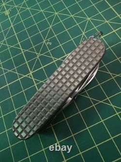 VICTORINOX EXPLORER SWISS ARMY KNIFE TITANIUM SCALES Classic