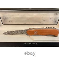 VICTORINOX SWISS ARMY KNIVES Special Picknicker Damast Limited Edition 2022