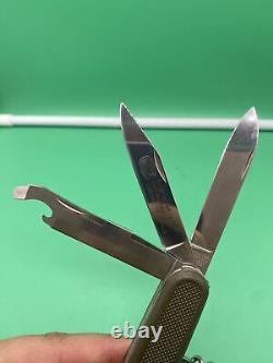 VICTORINOX Switzerland Model Mauser Swiss Army Knife 3-Blade Rostfrei Rare NICE