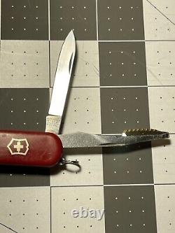 VICTORINOX Victoria Vintage- EXECUTIVE 74MM Swiss Army Knife- Red 1765