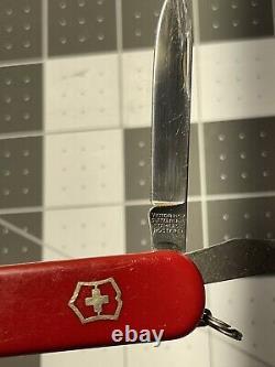 VICTORINOX Victoria Vintage- EXECUTIVE 74MM Swiss Army Knife- Red 1765