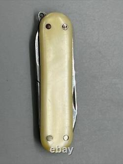 VINTAGE VICTORINOX VICTORIA SUISSE SWISS ARMY KNIFE ROSTFREI 2 3/8 Pearl