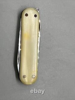 VINTAGE VICTORINOX VICTORIA SUISSE SWISS ARMY KNIFE ROSTFREI 2 3/8 Pearl