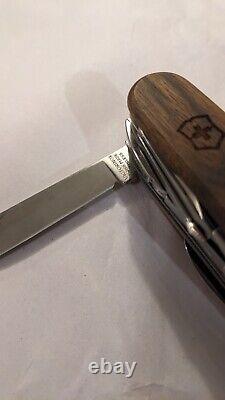 Victorinox 91mm SwissChamp Swiss Army Knife Walnut Scales Beautiful Condition