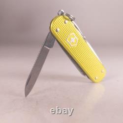 Victorinox LIMITED EDITION 2023 Classic SD 58mm ELECTRIC YELLOW ALOX Collectible