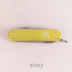 Victorinox LIMITED EDITION 2023 Classic SD 58mm ELECTRIC YELLOW ALOX Collectible