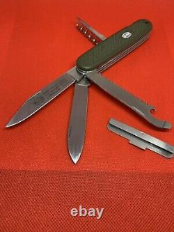 Victorinox Mauser Swiss Army knife is a large, retired, 100mm / 4