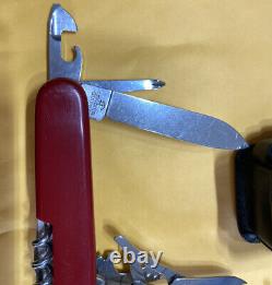 Victorinox Model 4.0567 Swiss Army Knife & Case Slightly used