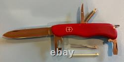 Victorinox Picnicker withvictorinox case, red yellow Multi Tool! Slide Lock! 111mm