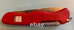 Victorinox Picnicker withvictorinox case, red yellow Multi Tool! Slide Lock! 111mm
