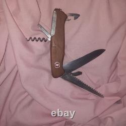 Victorinox RANGER WOOD 55 Swiss Army Knife 10-function Multitool R878