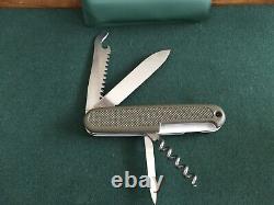 Victorinox Swiss Army Knife 108mm Olive Green Discontinued & Very Collectible