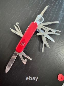 Victorinox Swiss Army Knife 20 function Multitool red