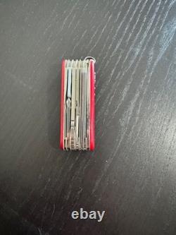 Victorinox Swiss Army Knife 20 function Multitool red