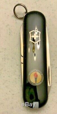 Victorinox Swiss Army Knife Classic SD Black With Suisse 1 gram gold ingot 58mm