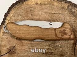 Victorinox Swiss Army Knife EVOKE Wood Walnut Thumb Stud Clip Plain EDGE SWISS