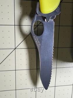 Victorinox Swiss Army Knife RESCUE TOOL MW Yellow with Pouch 0.8623. MWN