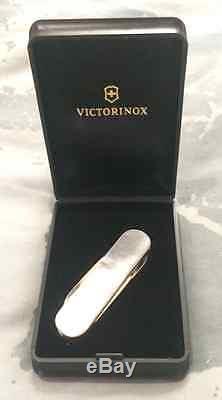 Victorinox Swiss Army Knife mother of pearl 0.6200.68