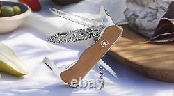 Victorinox Swiss Army Knives Limited Edition 2022 Damasteel Picknicker Knife