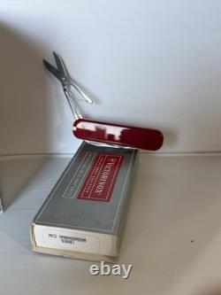 Victorinox Swiss Army Red Ambassador Case Of 12 Knives