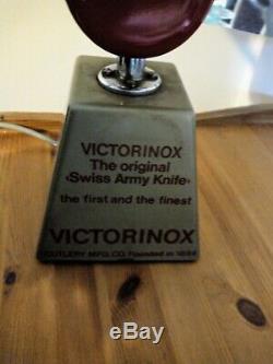 Victorinox Swiss Army Shop Display Knife Moving Collectable E75