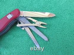 Victorinox Swiss Army Tradesman 111mm Slide Locking Folding Pocket Knife Tool