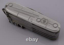 Victorinox Swiss Champ 1.6794. T7 31-in-1 MultiTool Pocket Knife Army Camping EDC