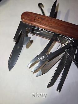 Victorinox Swiss Champ Hardwood Swiss Army Pocket Knife WithTweezers & Toothpick
